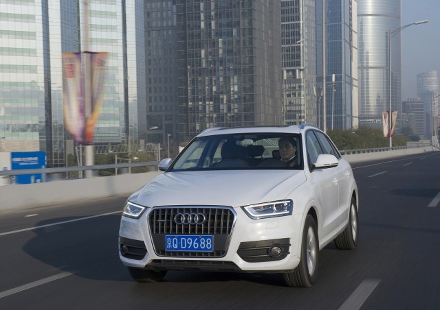 Audi Q3 2013 (1).jpg